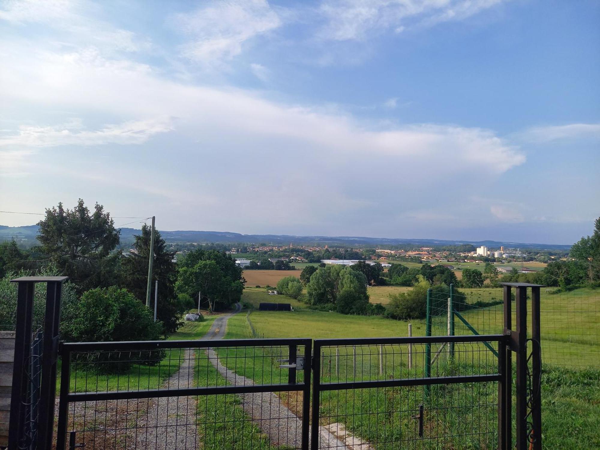 Gites Panoramique Sainte-Livrade-sur-Lot Exterior foto